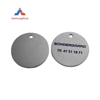 Nalepke z jedkanimi kovinskimi tablicami